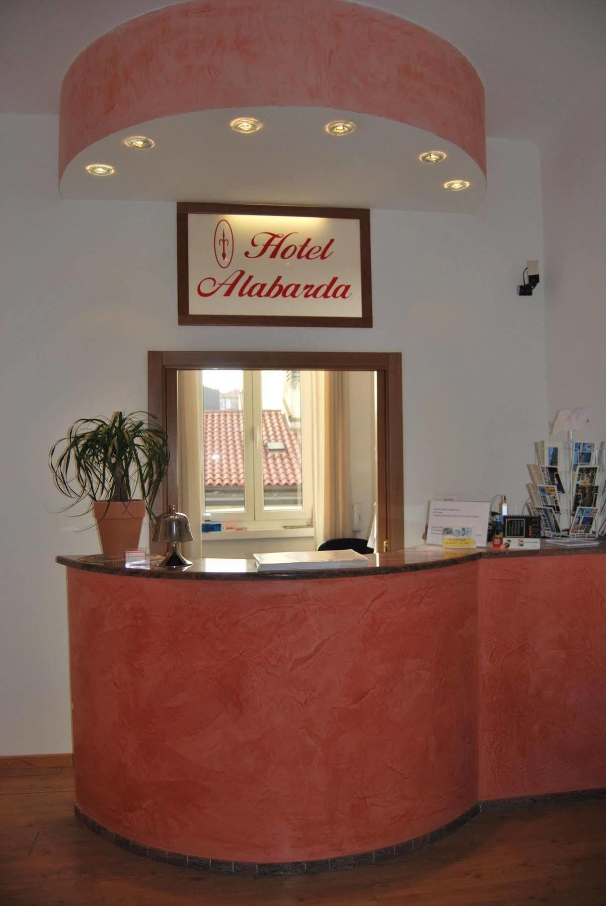 Hotel Alabarda Triest Exterior foto